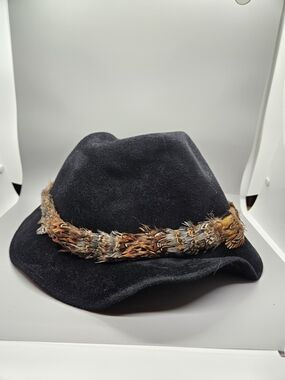 Vintage Makins New York Black Wool Felt Wide Brim Hat Feather Band As Is 1980s